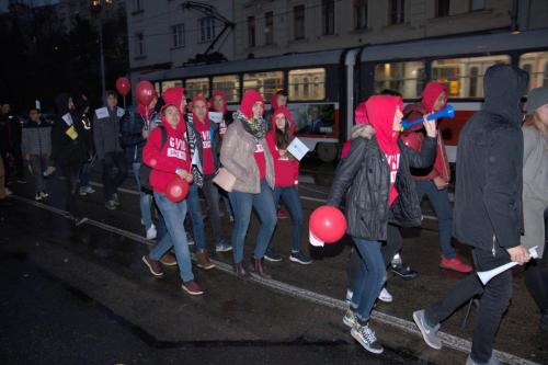 průvod 17. 11.